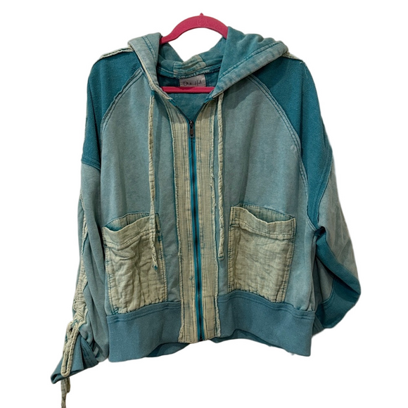 Oli & Hali Tops - Oli & Hali teal distressed zip up hoodie, medium